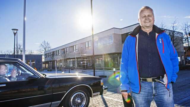 Anders Johansson hoppas kunna fortsätta som Kils kommunalråd, med en bredare koalition i ryggen.