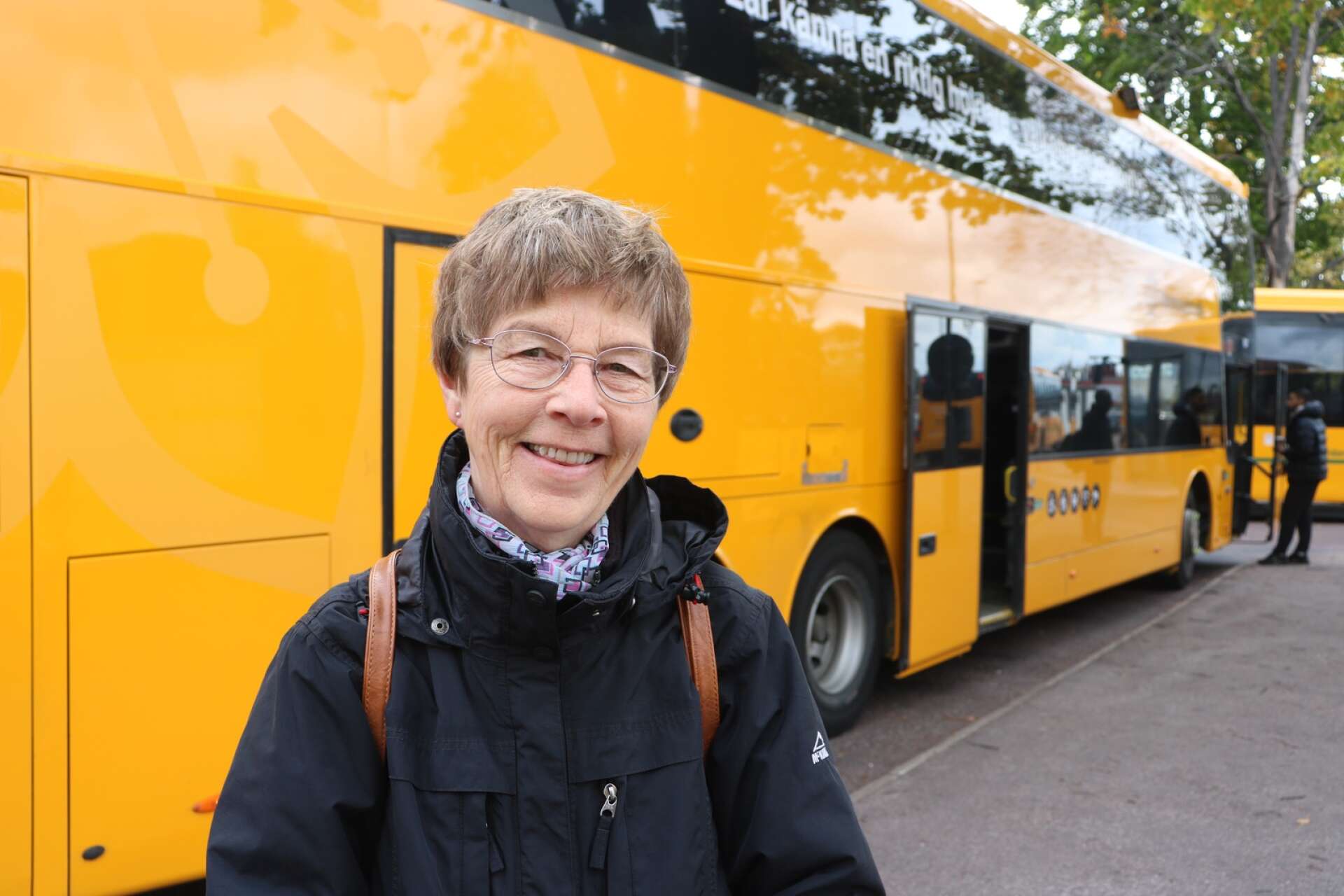 Kerstin Eriksson reser med 500:an en gång i veckan och tycker att de nya bussarna är komfortabla.