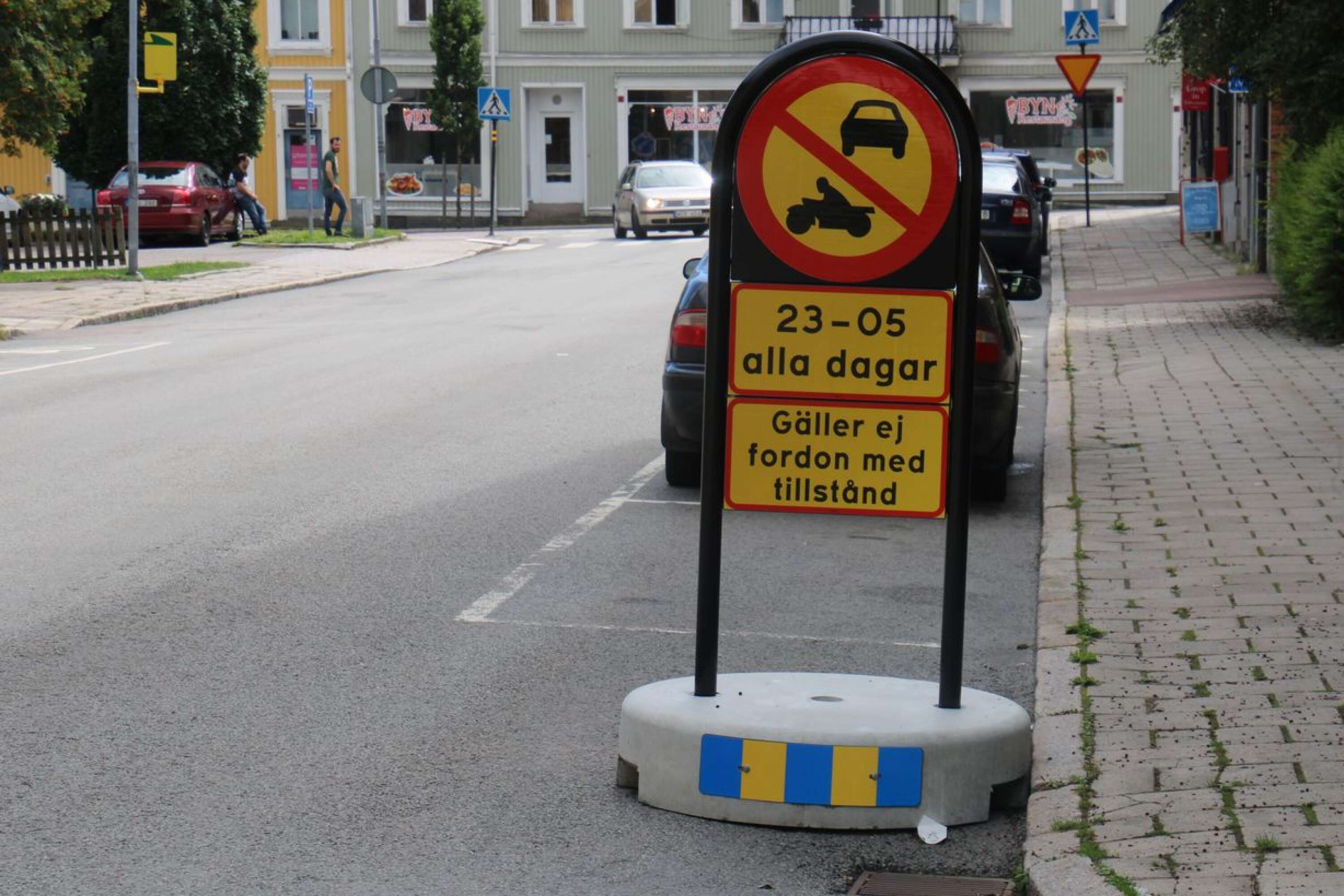 Förbudet mot nattrafik på vissa gator i centrala Säffle blir permanent. Det har kommunen beslutat efter att ha utvärderat sommarens och höstens prövoperiod.