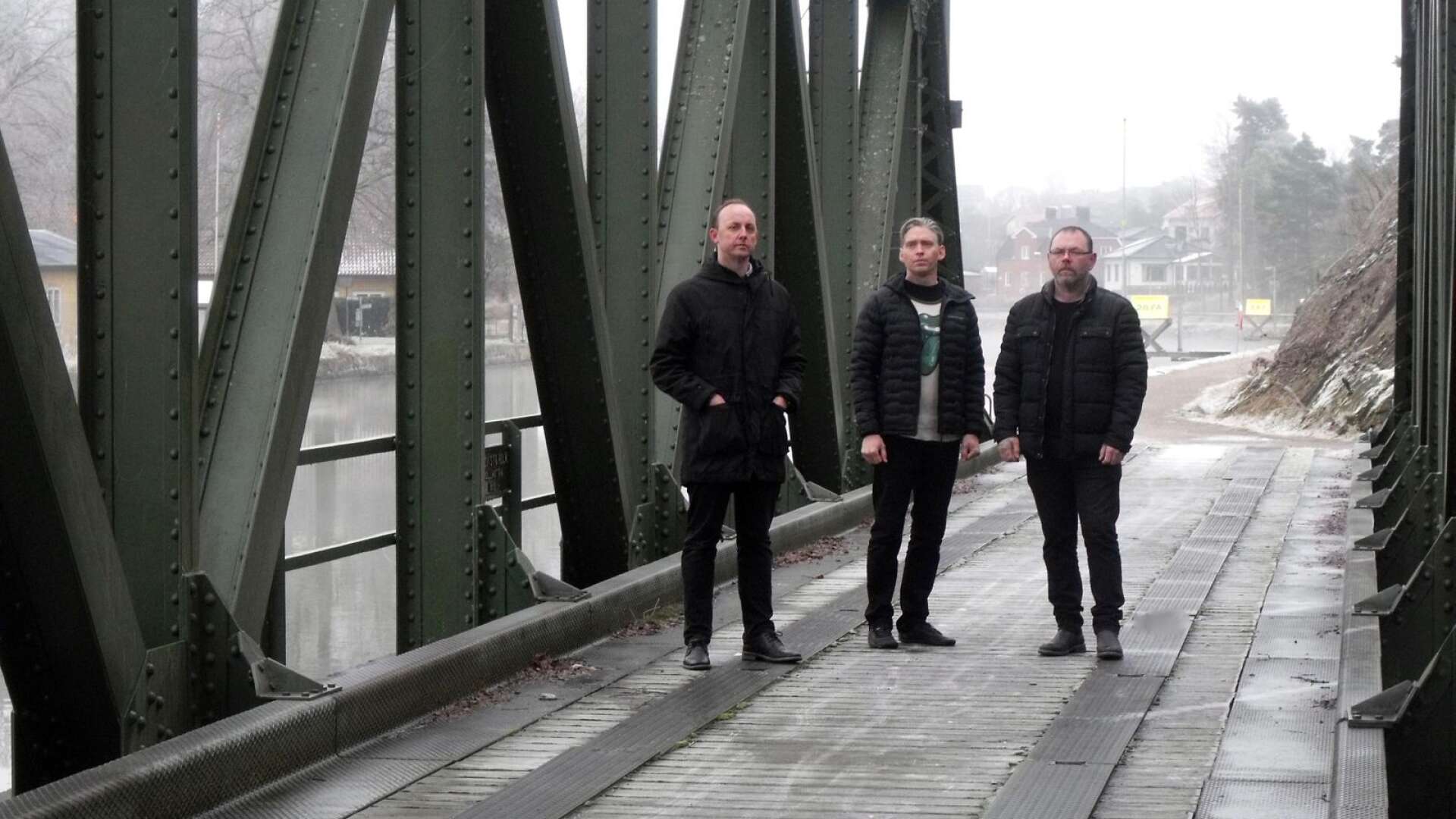 Trion Disharmonikerna släpper sitt andra album, 27 år efter debuten.