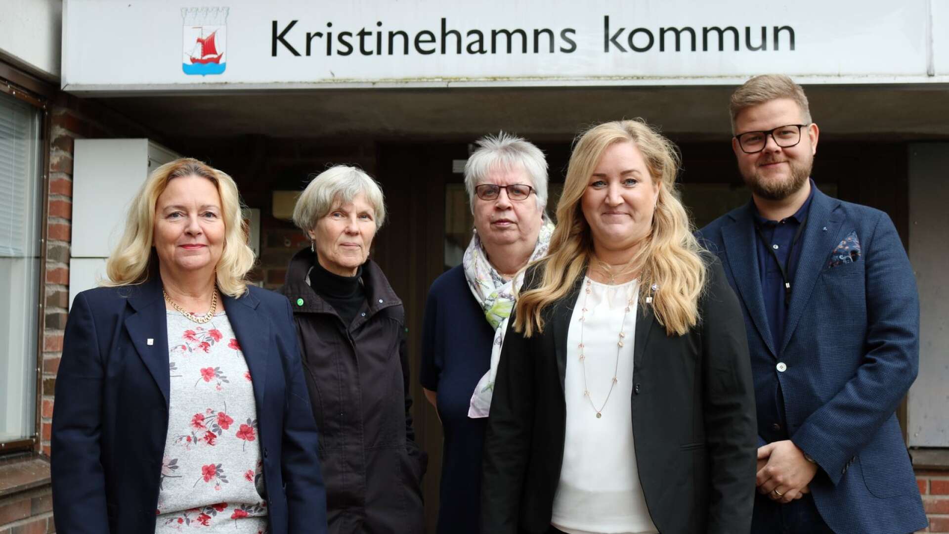 Jane Larsson (C), Louise Hamilton (MP), Ellen Skaare Håkansson (KD), Marie Oudin (M) och Eric Hesselius (L) presenterade under tisdagen ett nytt politiskt initiativ som handlar om att organisera om två av kommunens nämnder.