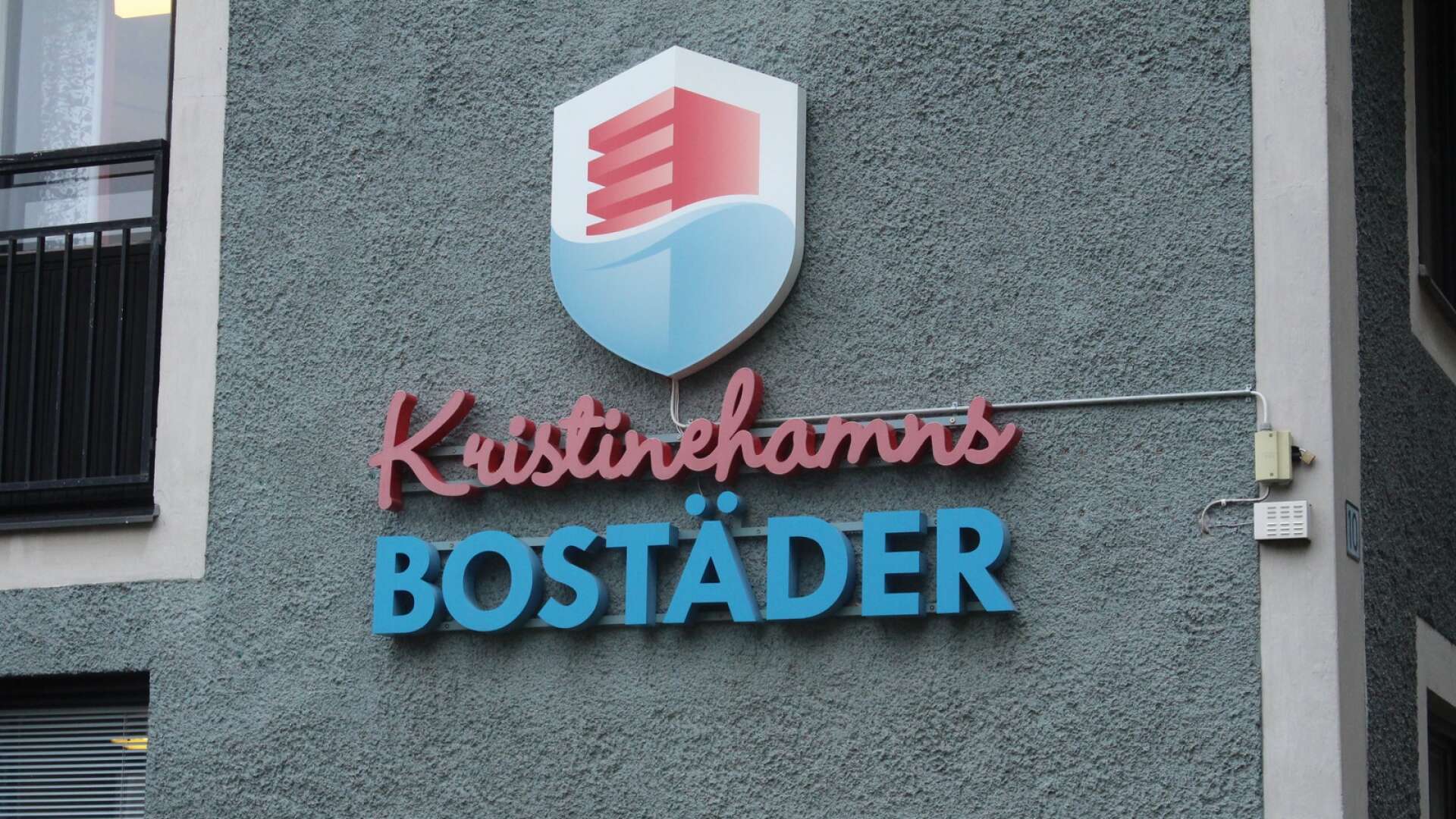 Kristinehamnsbostäder planerar att lämna kontoret på Södra Staketgatan vid årsskiftet.