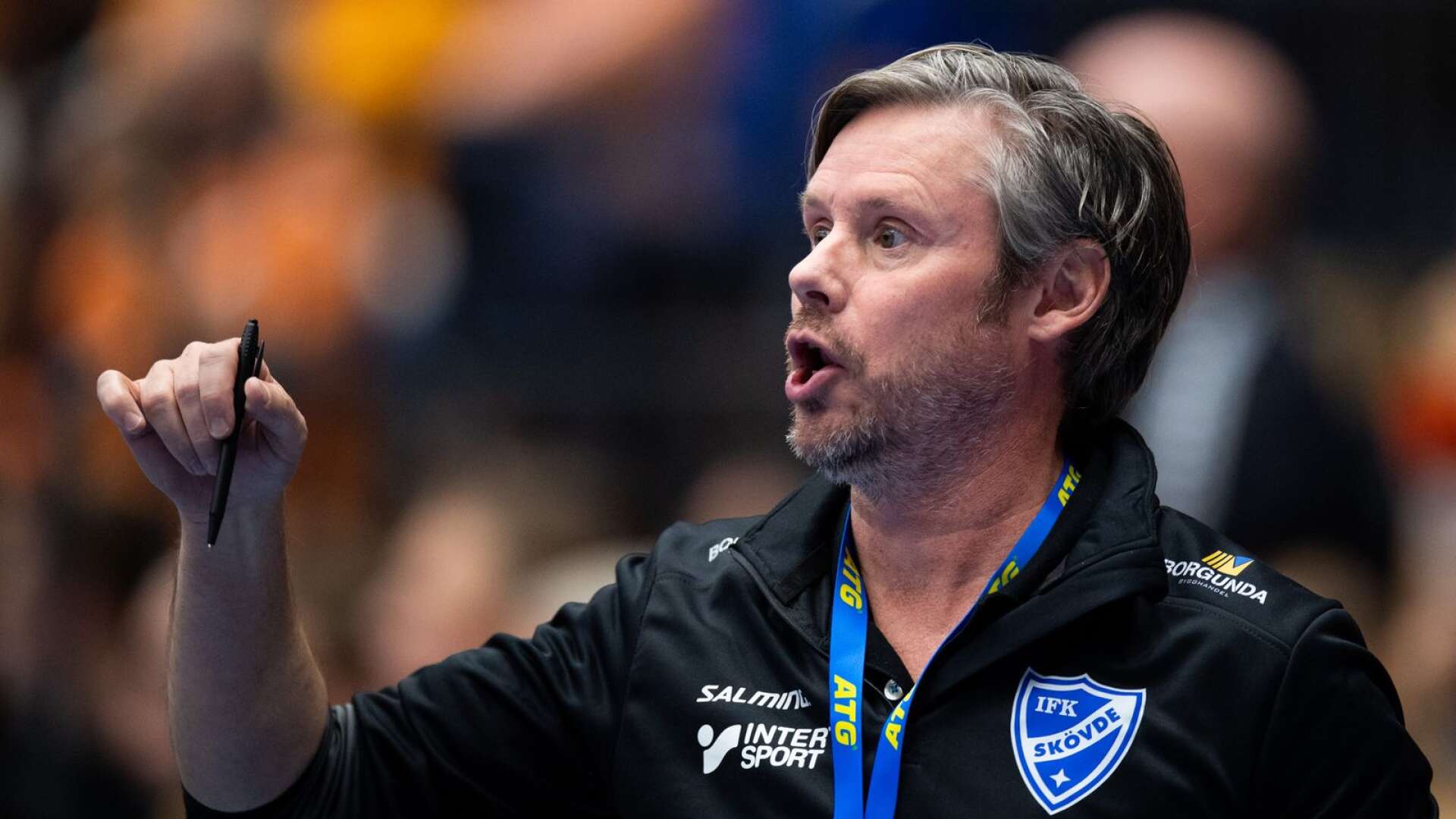 IFK Skövde och sportchefen Ulf Nyström får ge sig ut på tränarjakt efter beskedet att Henrik Signell lämnar efter den här säsongen.