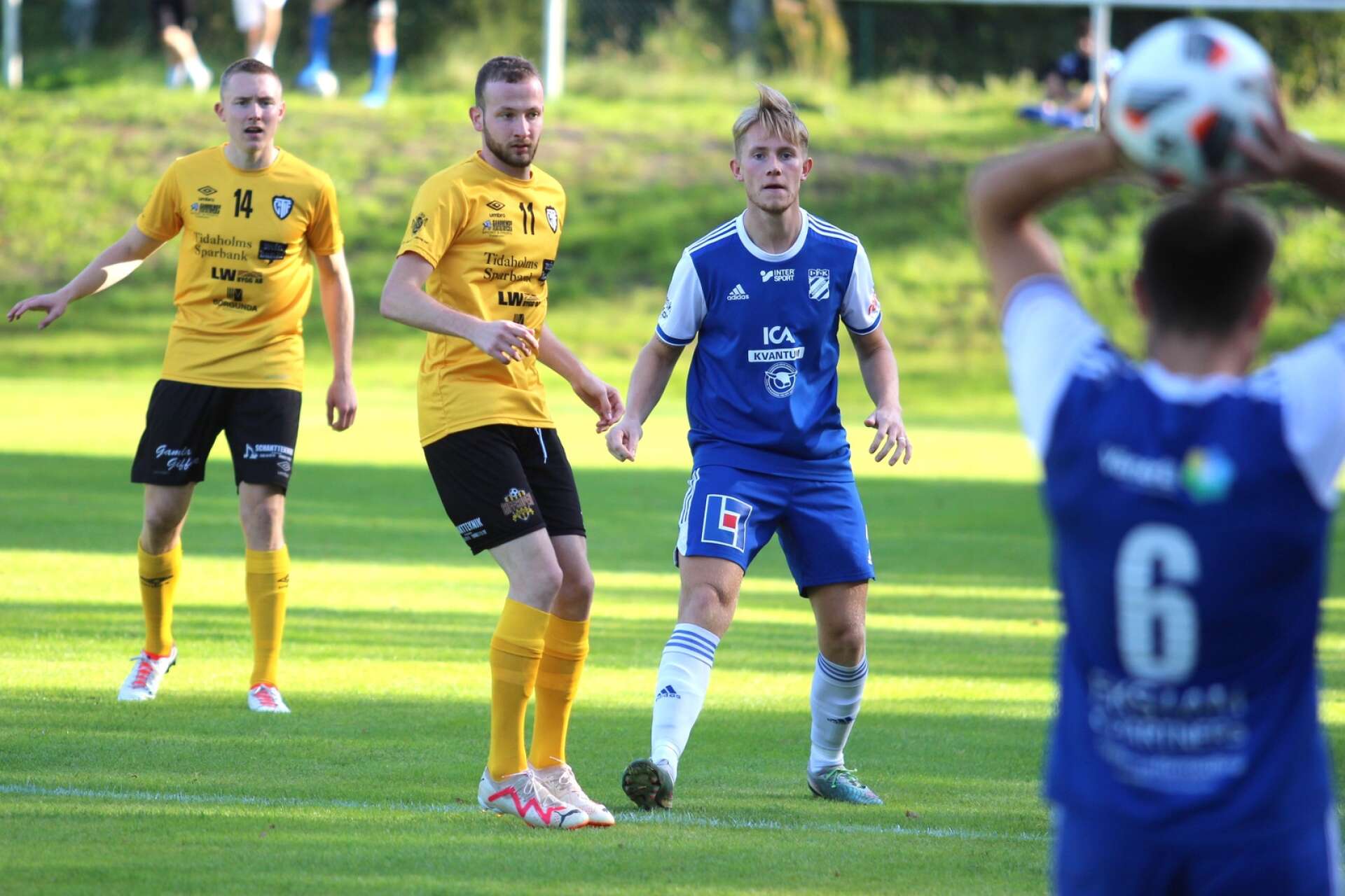 Filip Belfrage och IFK ser ut att gå mot nytt division tre-kontrakt. 