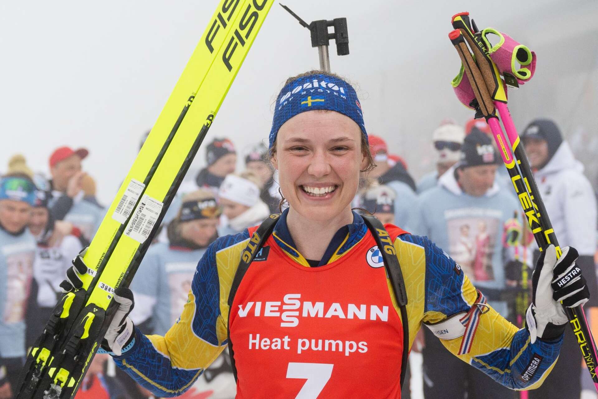 VM-drottningen Hanna Öberg avslutade också säsongen perfekt med att vinna masstarten i Holmenkollen.
