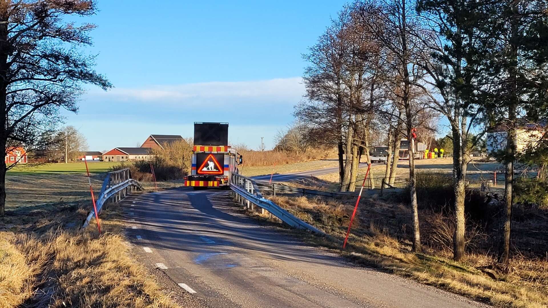 Vägen i Särestad mellan riksväg 44 och Tunvägen är tillfälligt avstängd.