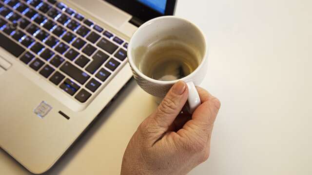 ”Tibro kommun gör rätt i detta fallet med att ta betalt för kaffet”, skriver insändarskribenten.