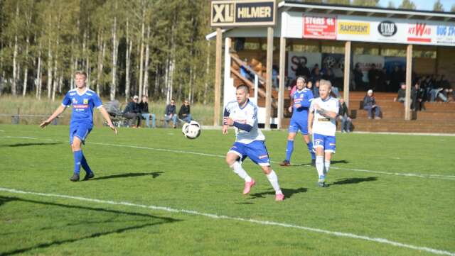 Sasa Glendza en av tre målskyttar för Ås i fredagens premiärmatch mot Skattkärr.