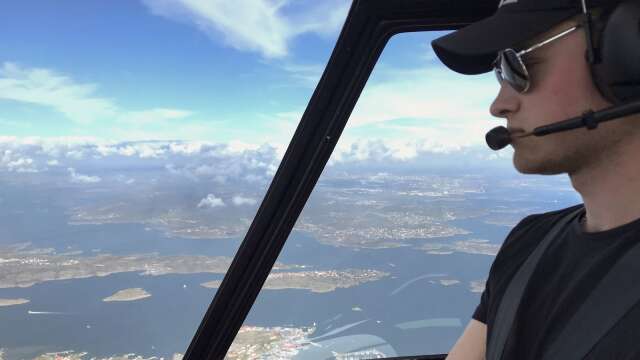 Den 15 maj blev Säffle kommun en helikopterpilot rikare, Max Skoogh, 22 år från Tveta kan med stolthet visa upp ett certifikat för att få flyga helikopter. 