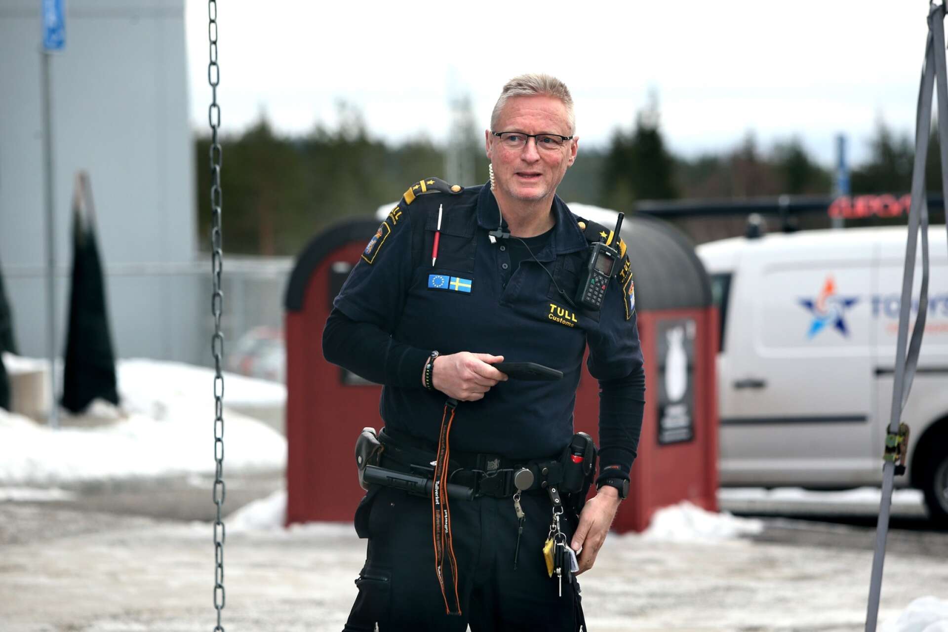 Roger Nilsson, gruppchef för tullen i Hån, säger att narkotikan låg öppet i bagaget på bilen.