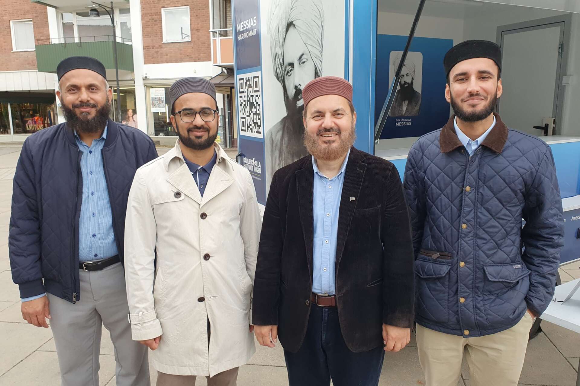 Imamerna Razwan Afzal, Kashif Virk, Agha Khan och Musab Rashid besökte Skara för att svara på frågor om islam.