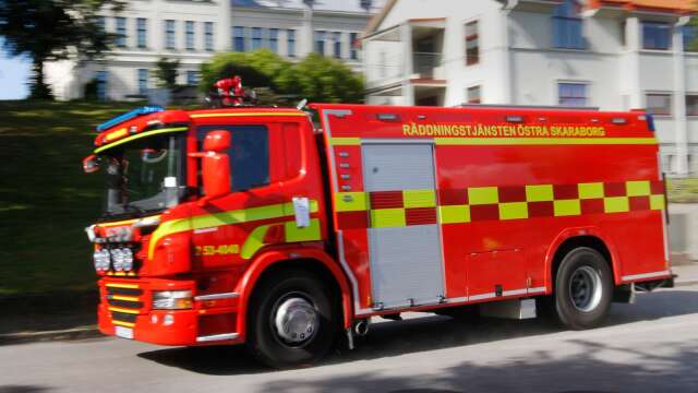 Göta hovrätt har dömt en Mariestadsbo som skyldig till allmänfarlig vårdslöshet efter en brand som startade i samband med en byggnation i Mariestad.