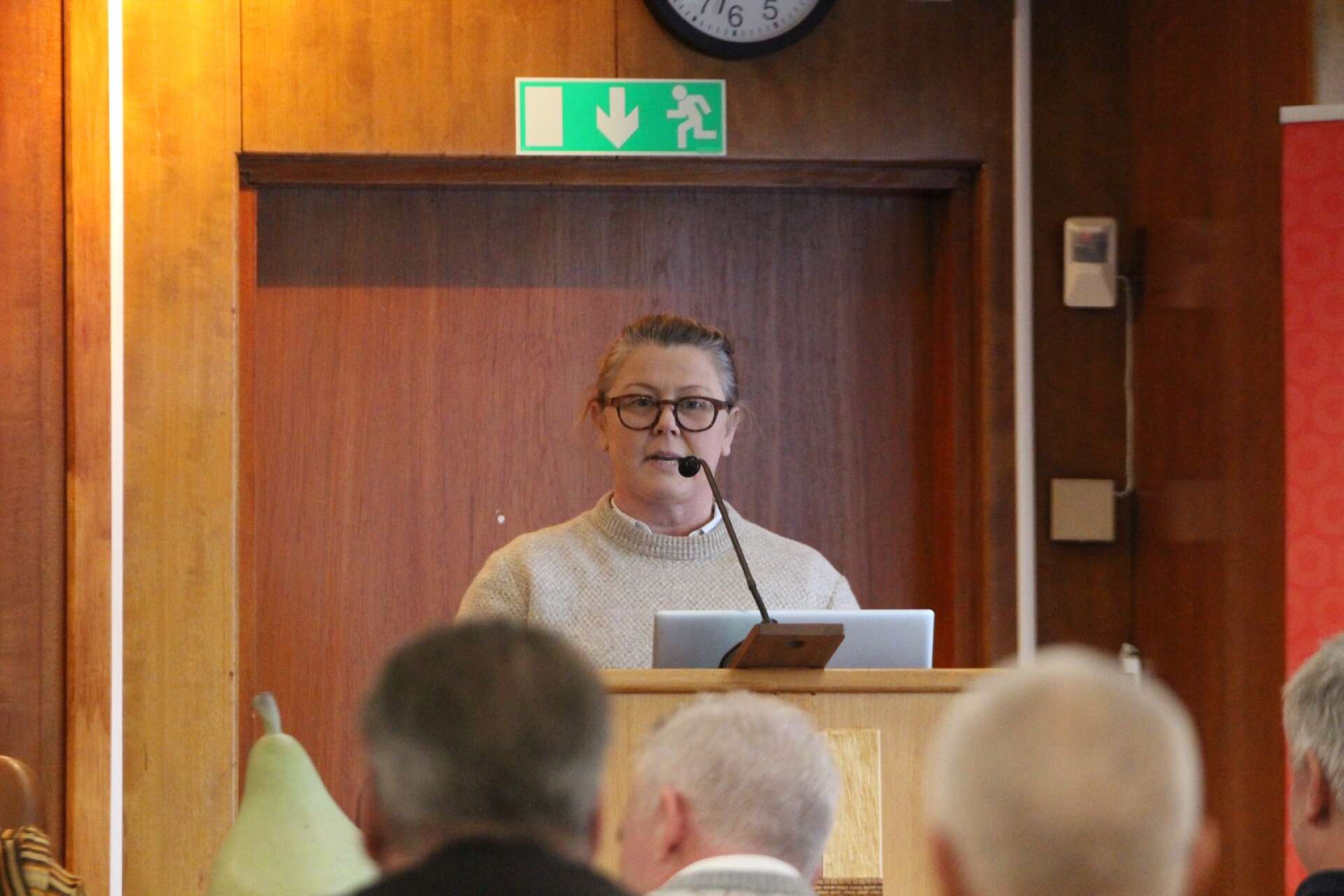 Lotta Robertson Harén (MP) lyfter vikten av att ta med sig tidigare generationers läropengar i utvecklingen av kommunen.