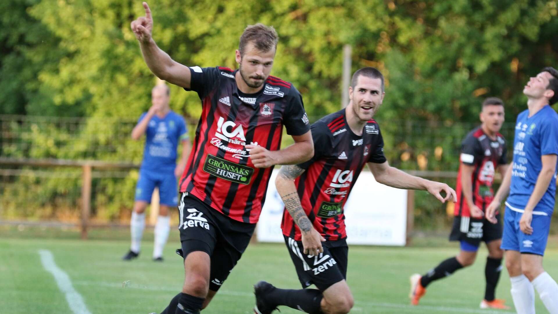 Oskar Mårtensson gjorde målet som definitivt räddade Ulvåker kvar i division 4.