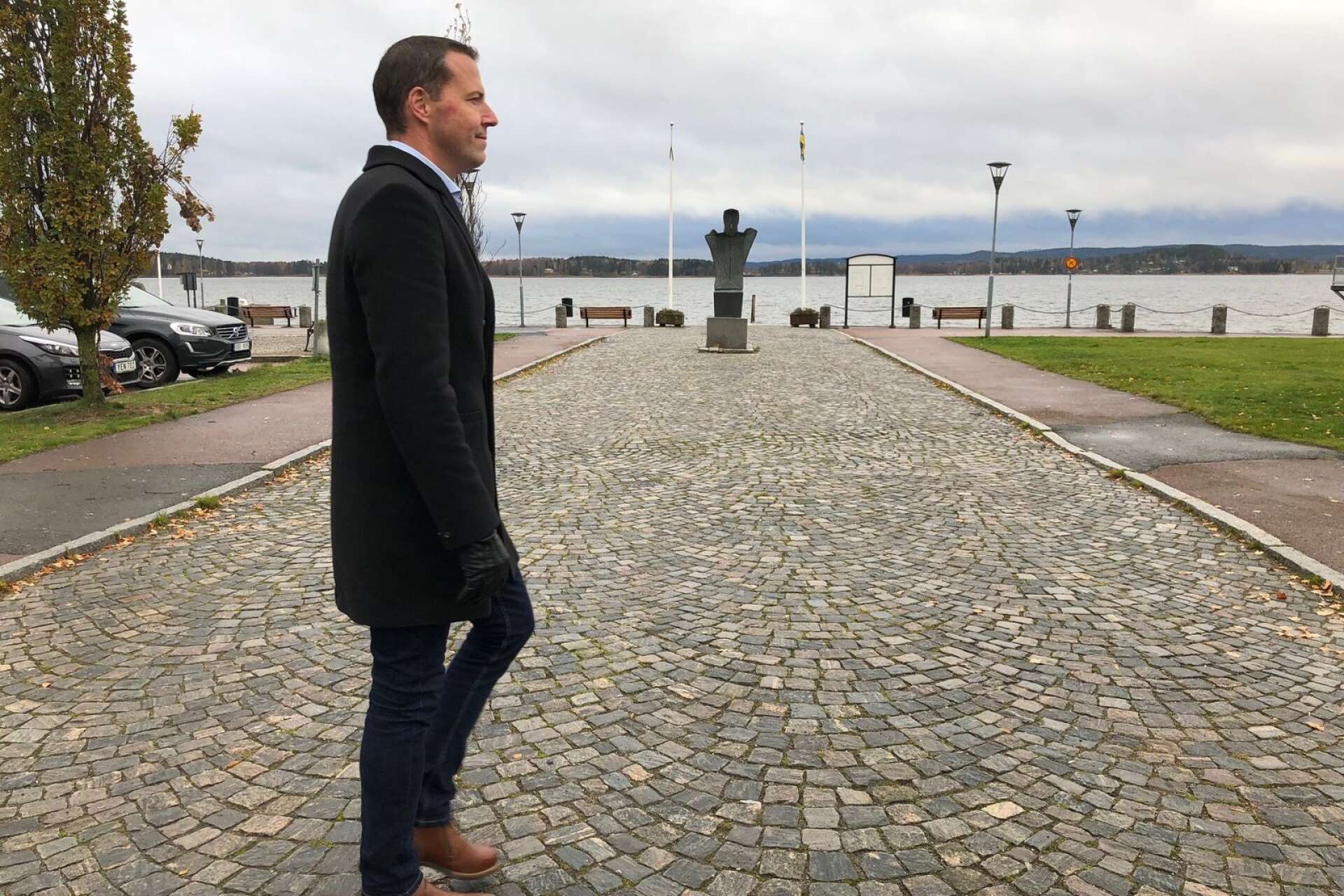 Kommunalrådet Peter Söderström är nöjd med förslaget till fördjupad översiktsplan för hamnen och ser med spänning fram emot synpunkter på det från Arvikaborna.