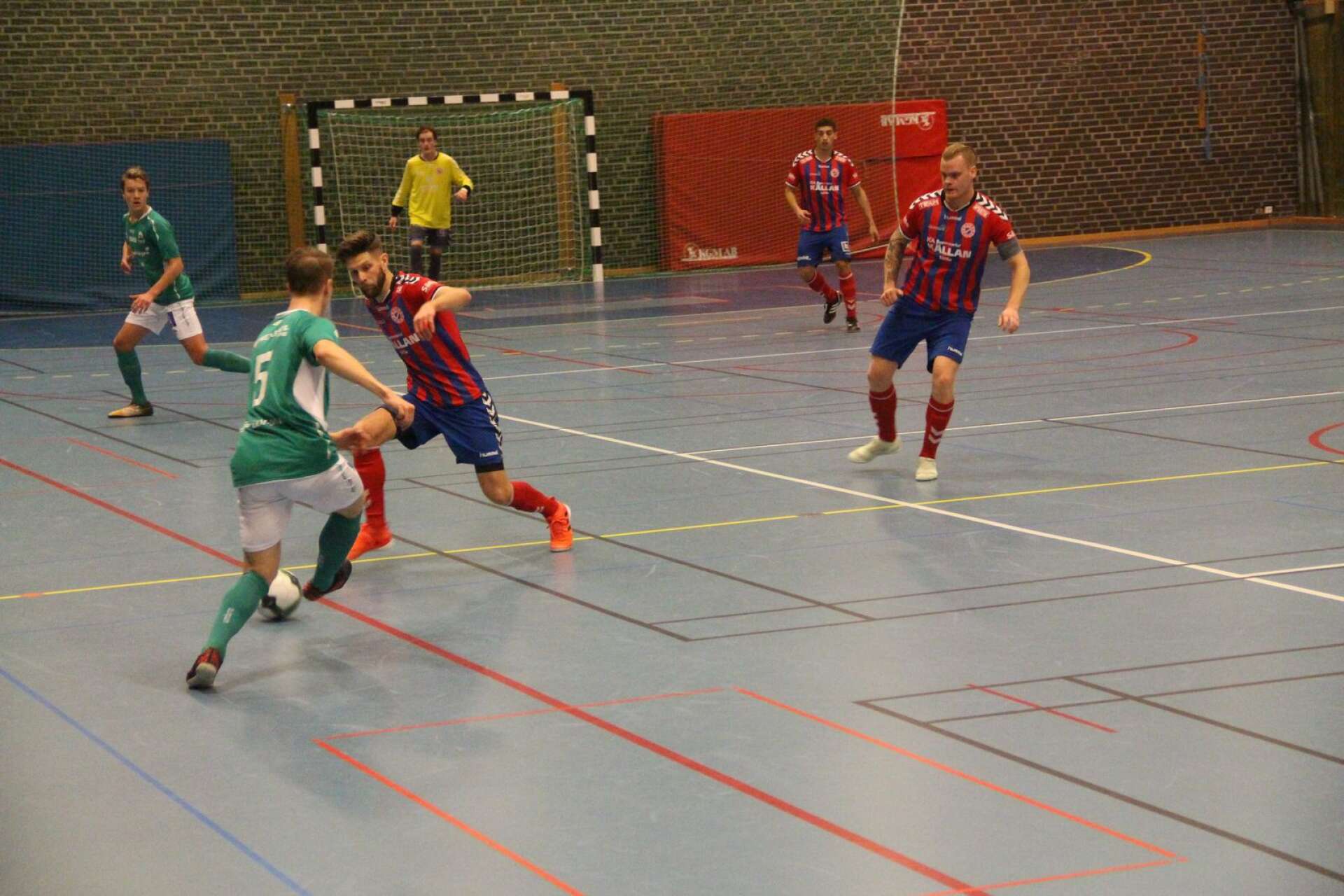 Match mellan SKS och FF - bilden är från förra årets Tomteträff.  Nu ställer nya föreningen Säffle SK upp med tre lag i årets upplaga. 