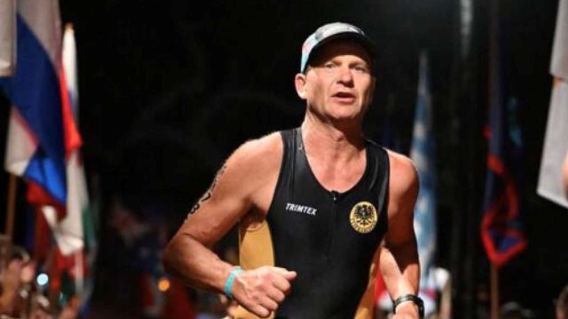 Roger Jakobsson har uppfyllt en av sina största drömmar. I oktober deltog han i världsmästerskapet för Ironman på Hawaii. 