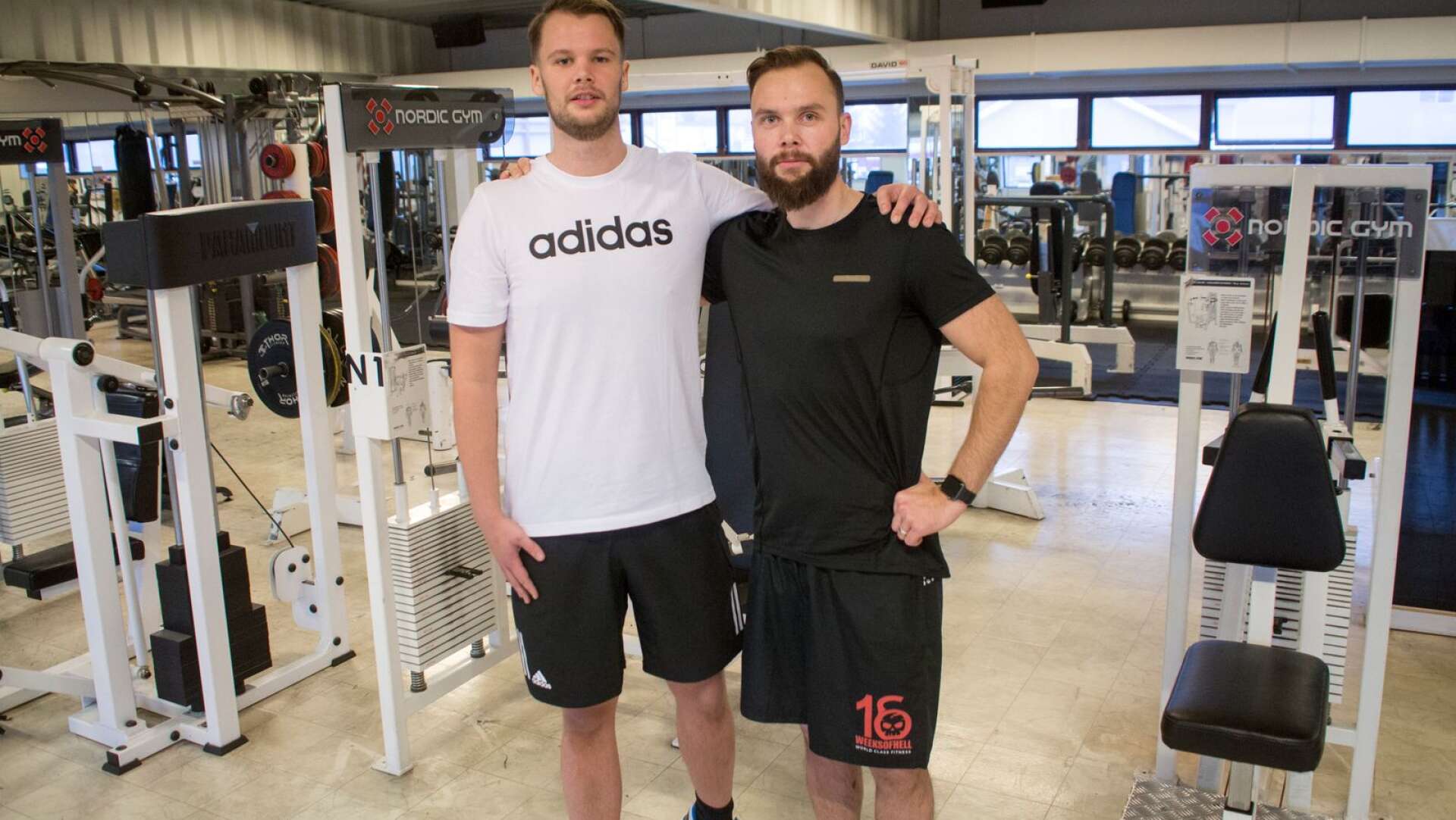 Fredrik Narvelid och Petter Gustavsson har peppat varandra för att klara av 84 gympass, 112 powerwalks och en snål kost under 112 dagar.  