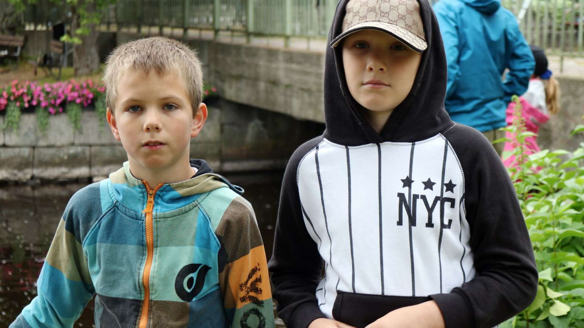 Kompisarna Alfons Vidstrand, 10 år och Manne Eriksson, 10 år är vana fiskare.