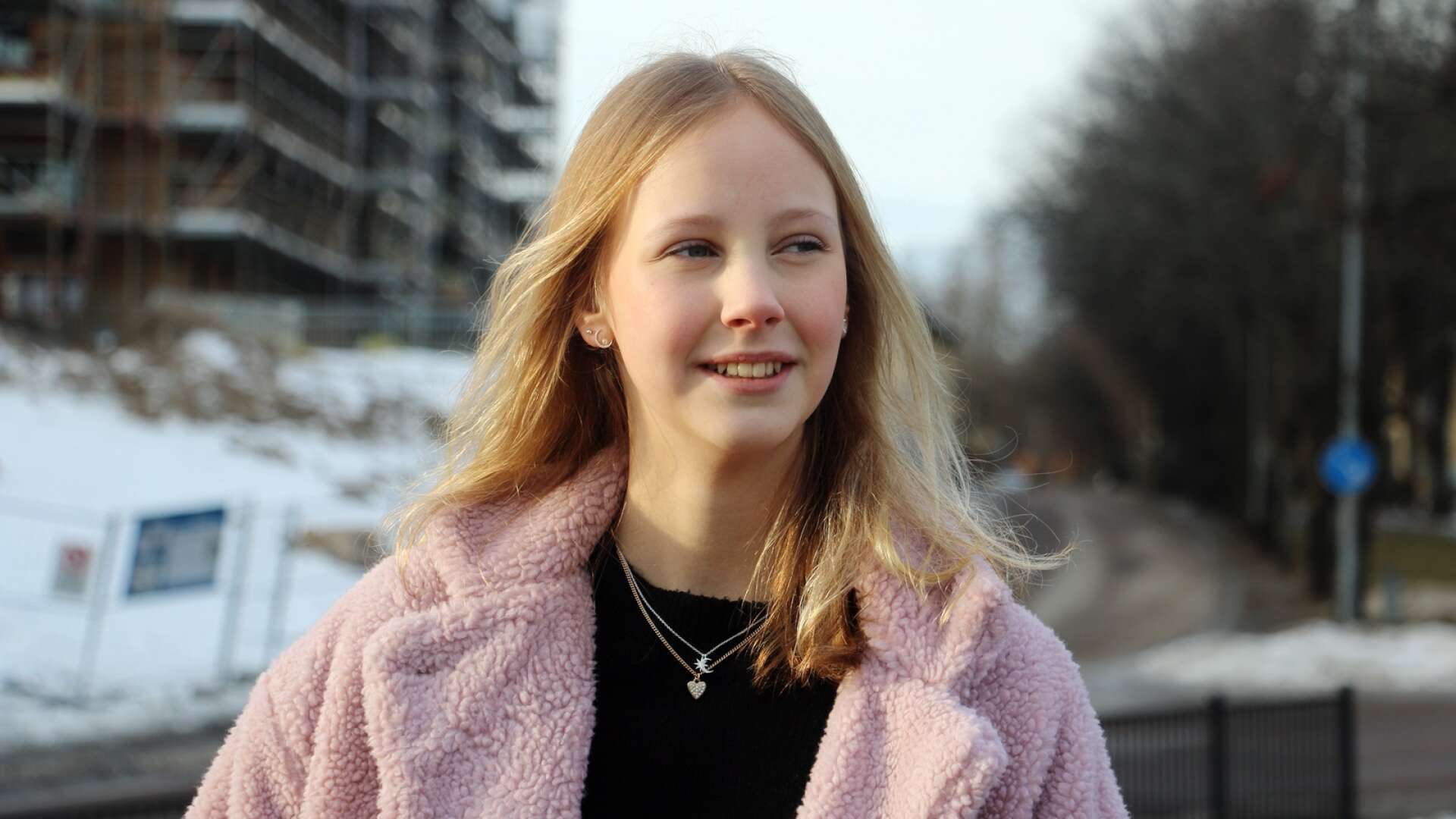 15-åriga Jenna Nevanoja går sista terminen på Ferlinskolan - till hösten ska hon börja gymnasiet. Hon tänker satsa på Spångbergsgymnasiet - trots att handelsprogrammet som hon tänkt välja, har lagts ner.