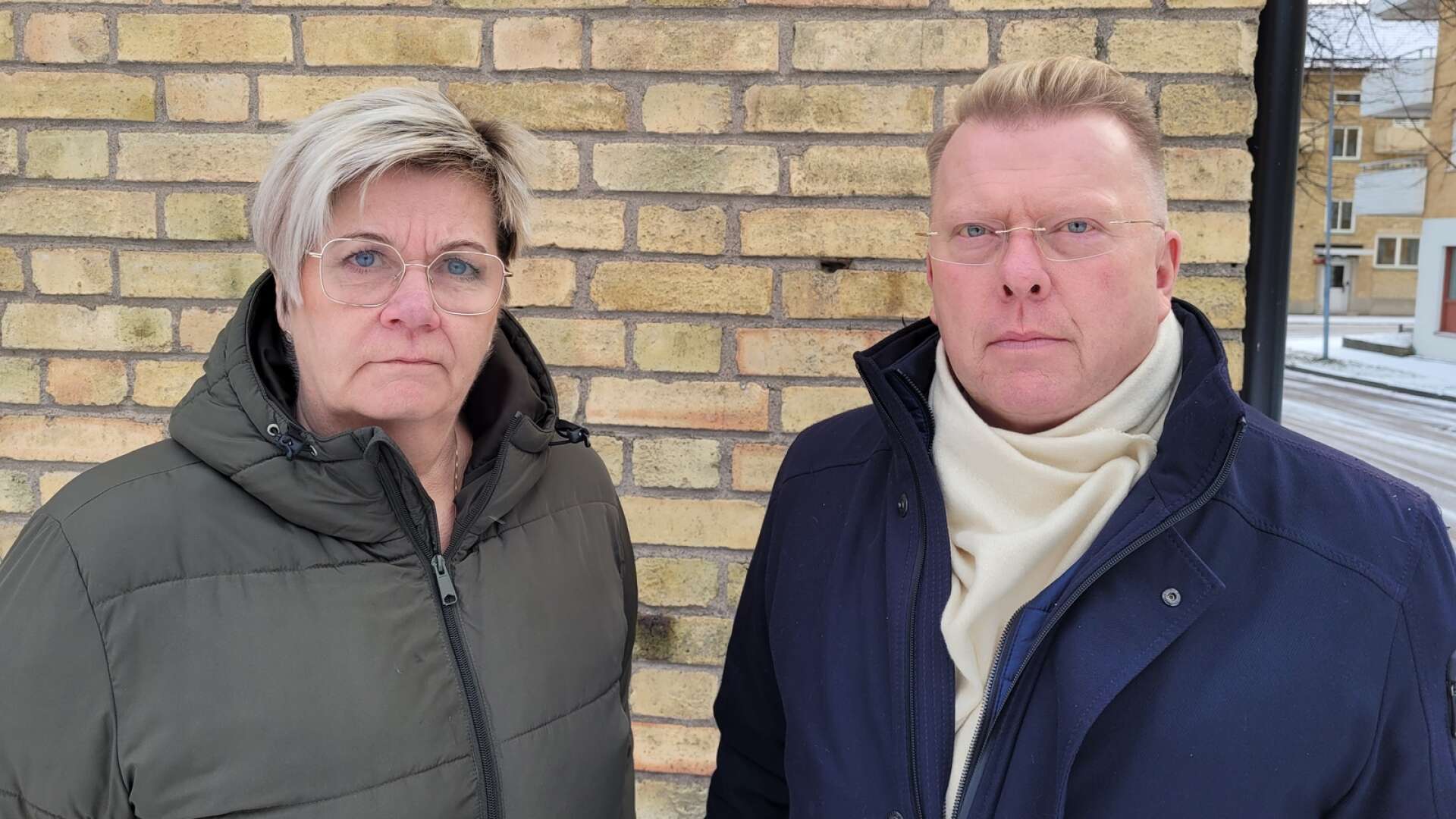 Socialchef Agneta Andersson Pettersson och kommunchef Ingemar Rosén beklagar det inträffade.