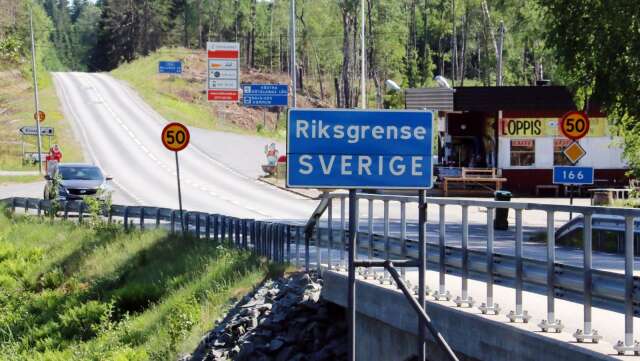 Riksgränsen vid Kornsjö. För infart till Sverige krävs inte karantän, men däremot åt andra hållet.
