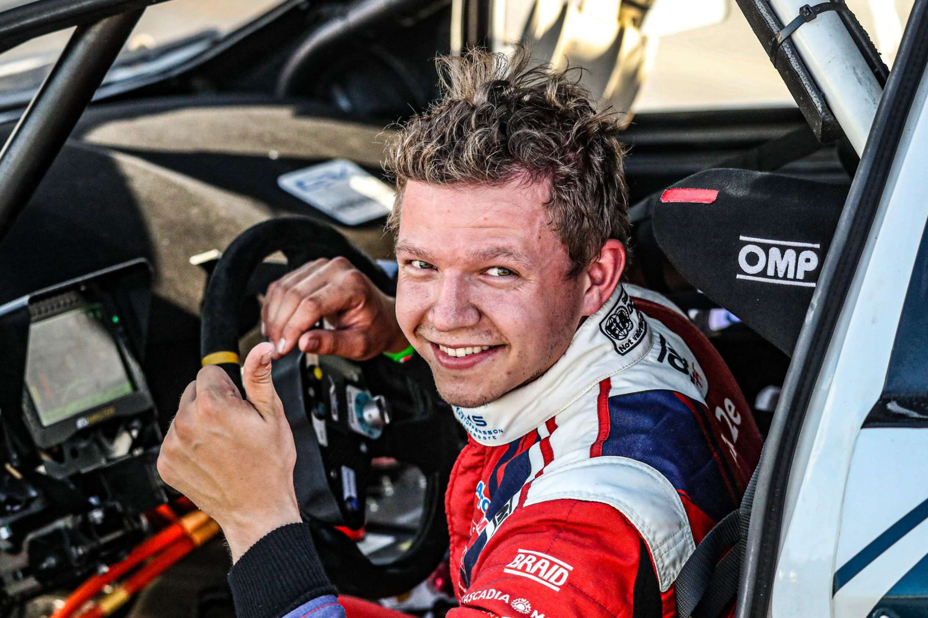 Nils Andersson slåss i toppen i RX2e.