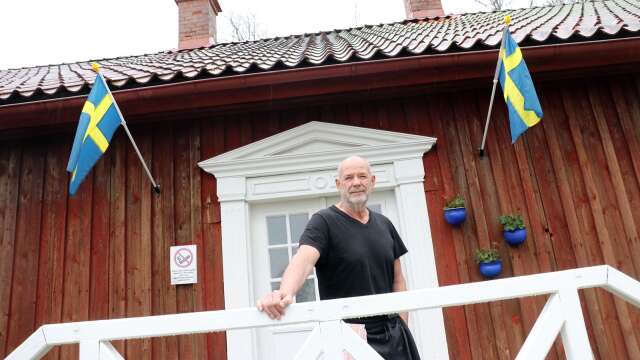 Lars-Erik Wall ser fram emot en härlig sommar vid Bjurbäckens slusscafé. 