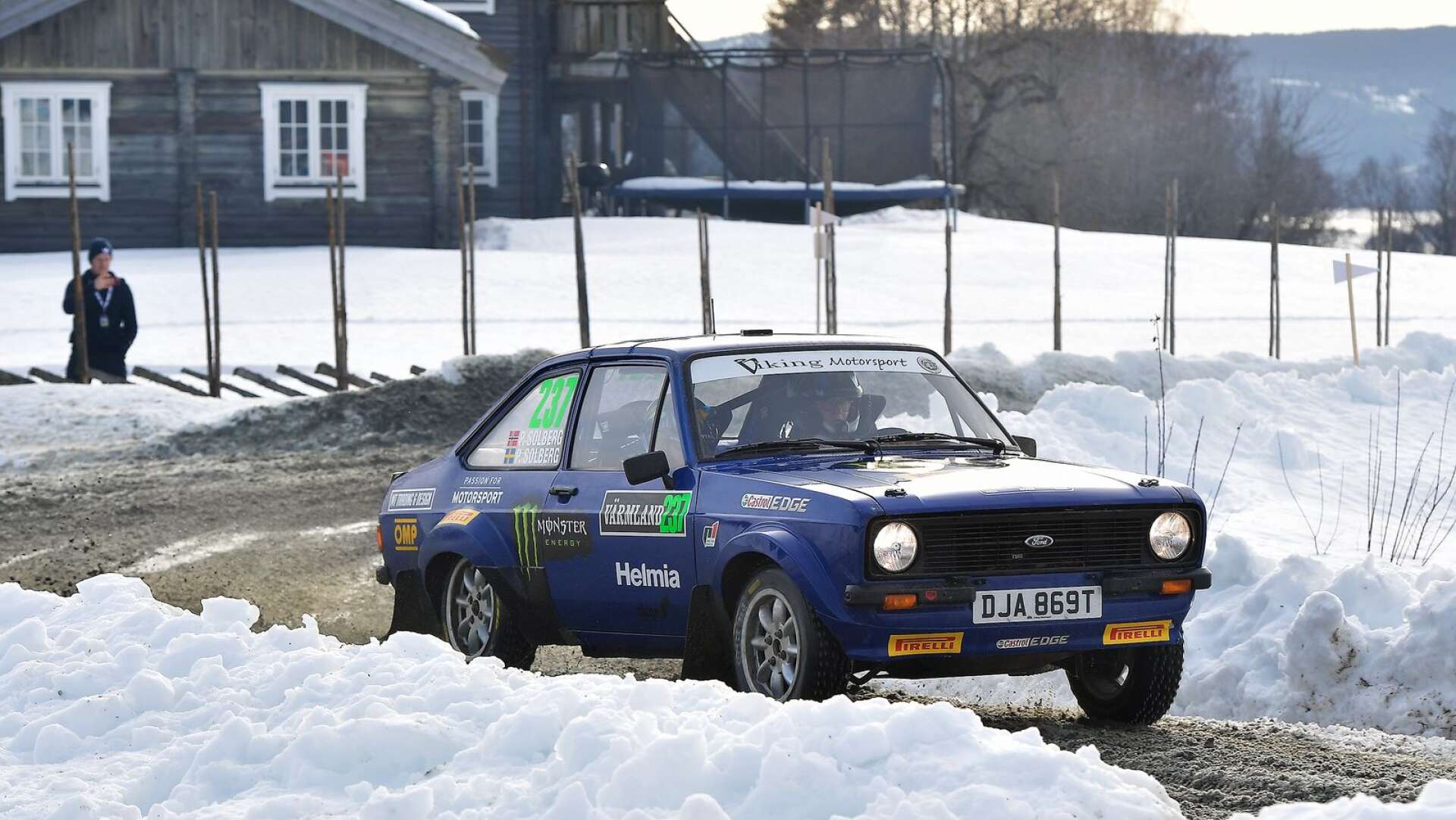Petter och Pernilla Solberg vann den historiska klassen i Svenska rallyt och nu har återigen debatten väckts kring klassens vara eller inte i tävlingen.