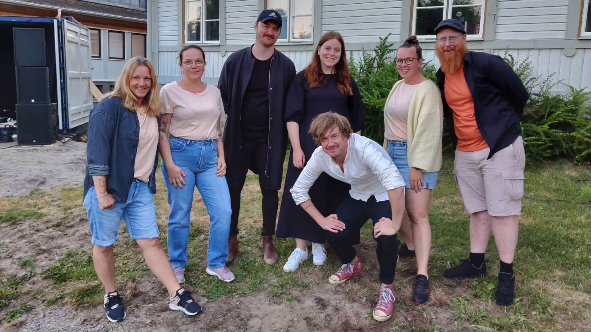 Åsa Rangfält (till vänster), Marie Persson, Pelle Håkman, Ida Staake, Frida Burström, Nisse Nilsson och Timo Räisänen har varit inblandade i Kreativa Egons tidigare evenemang - nu väntar nästa evenemang i form av Musik i Molkom den 13 augusti.