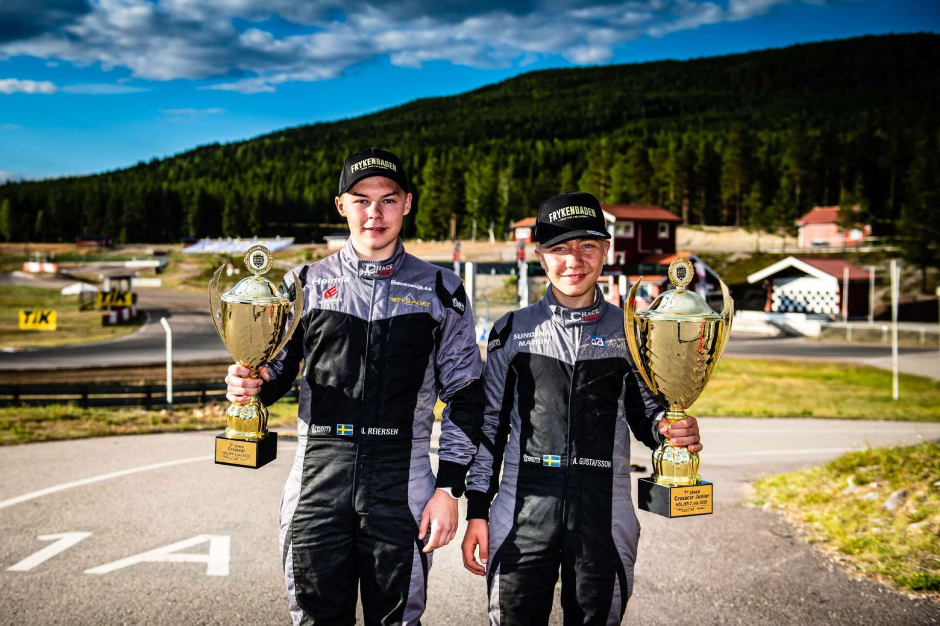 Isak Reiersen och Alex Gustafsson kör en säsong till i RallyX Nordic.