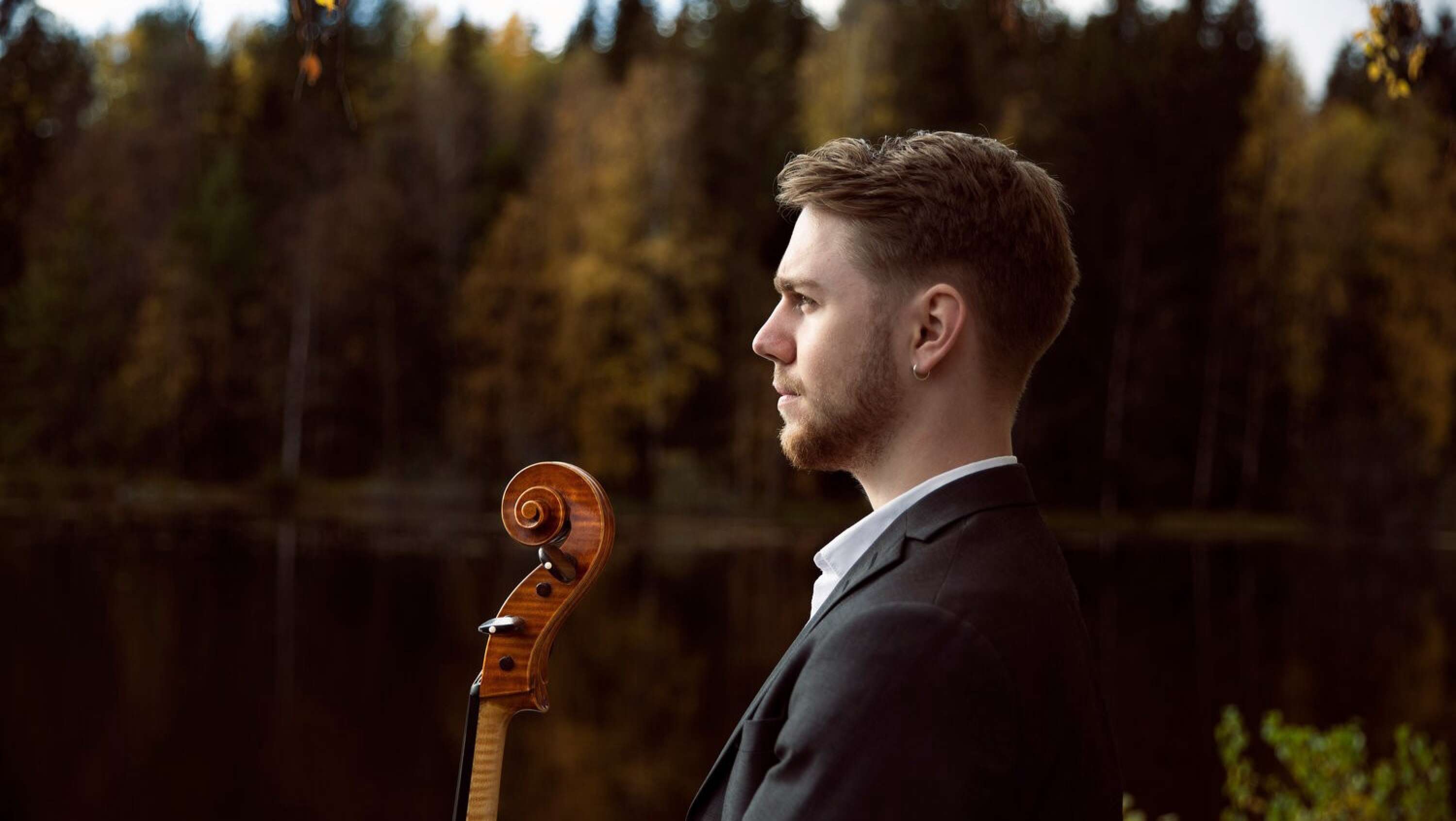 Cellisten Daniel Thorell är på väg att bli ett av Sveriges stora stjärnskott ute i världen, enligt festivalarrangören Jon Dahlkvist. Han kommer uppträda tillsammans med den Arvikabaserade konsertpianisten Sebastian Iivonen. 