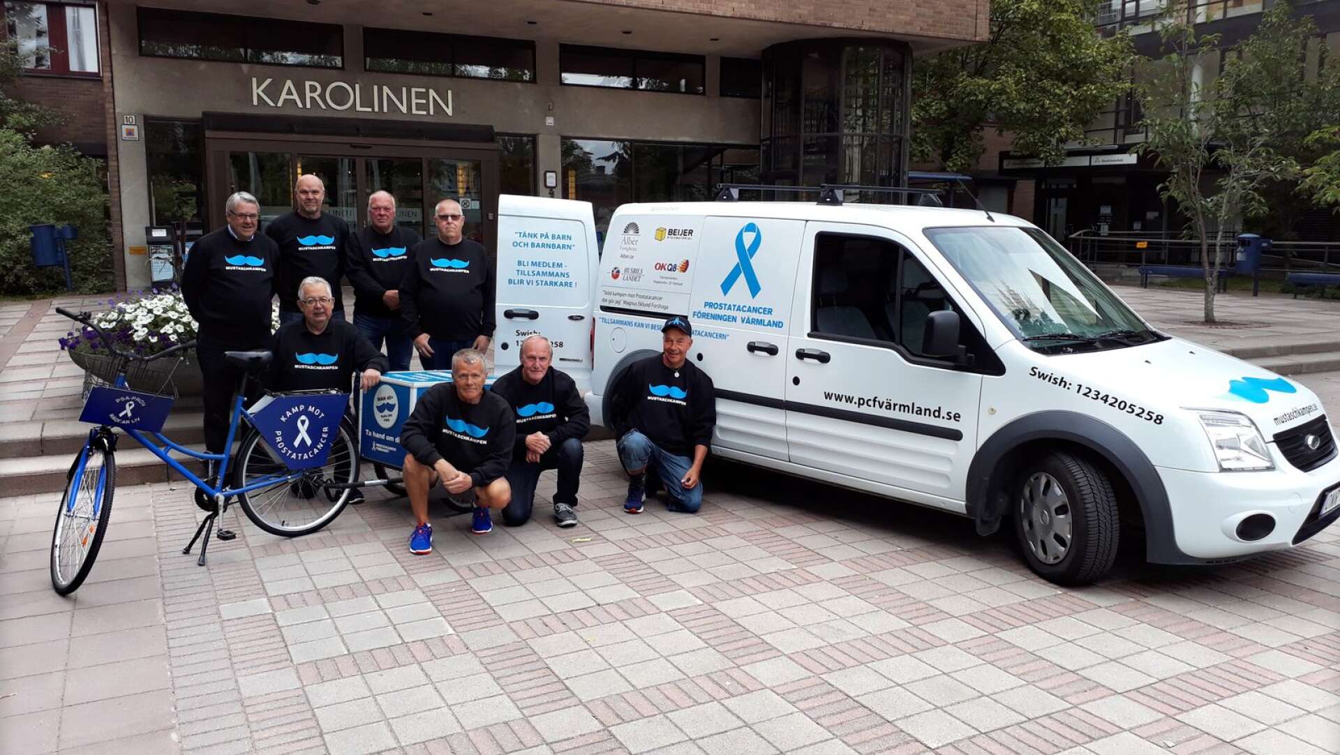 Under vecka 45 färgar Prostatacancerföreningen i Karlstad hela Mitticity blått, för att uppmärksamma prostatacancer.