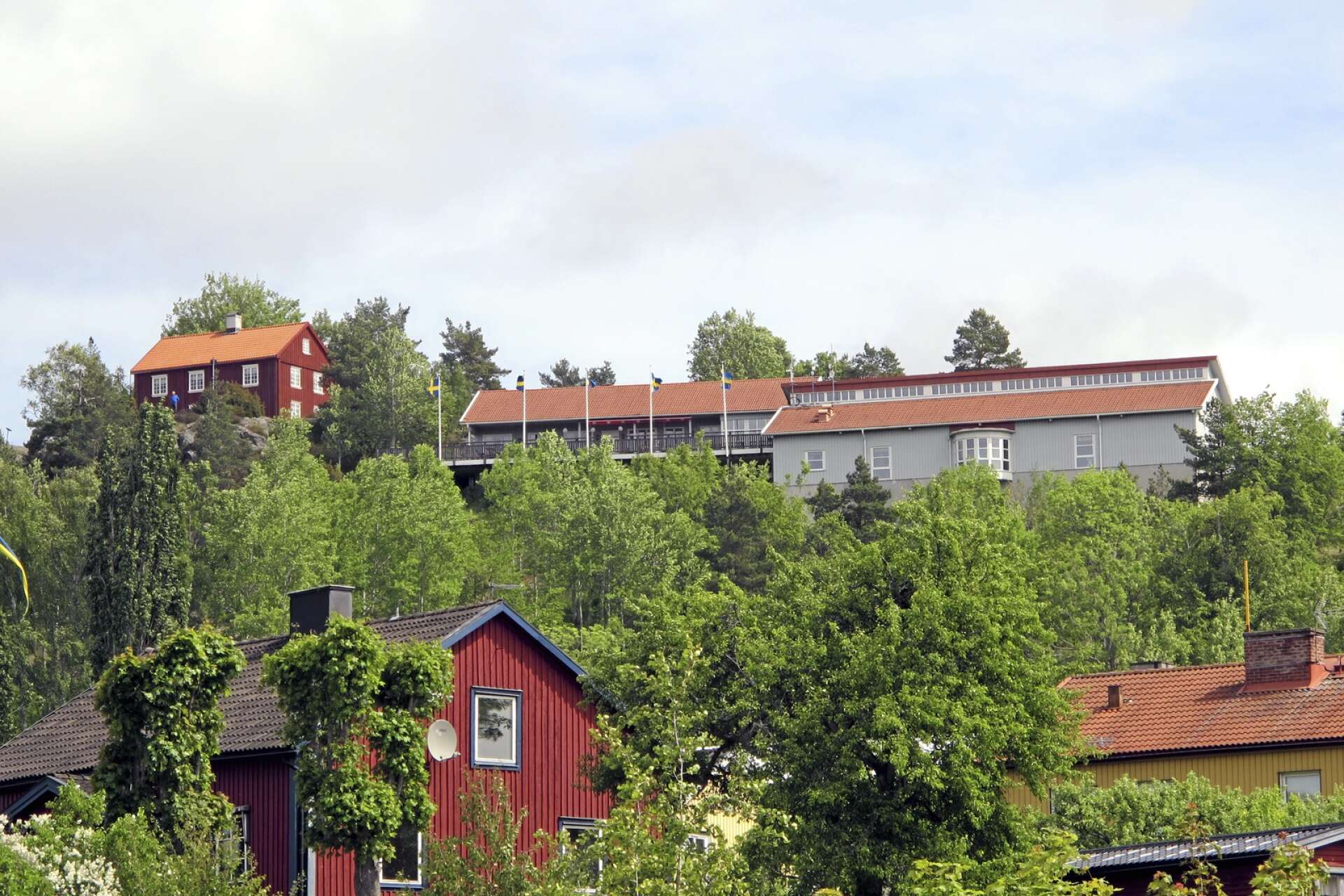 Halmens Hus med kaffestugan bredvid och Gammelgården ligger i anslutning till varandra på Majberget.