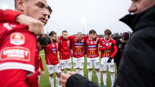 Degerfors behöver vinna mot Varberg och samtidigt få hjälp av Djurgården i deras match mot BP, för att hålla drömmen om allsvenskt spel 2024 vid liv. 