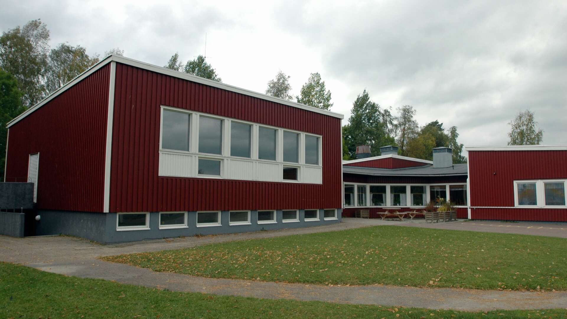 Prästbols skola i Östra Ämtervik är i dåligt skick kan komma att renoveras under 2024 och 2025.