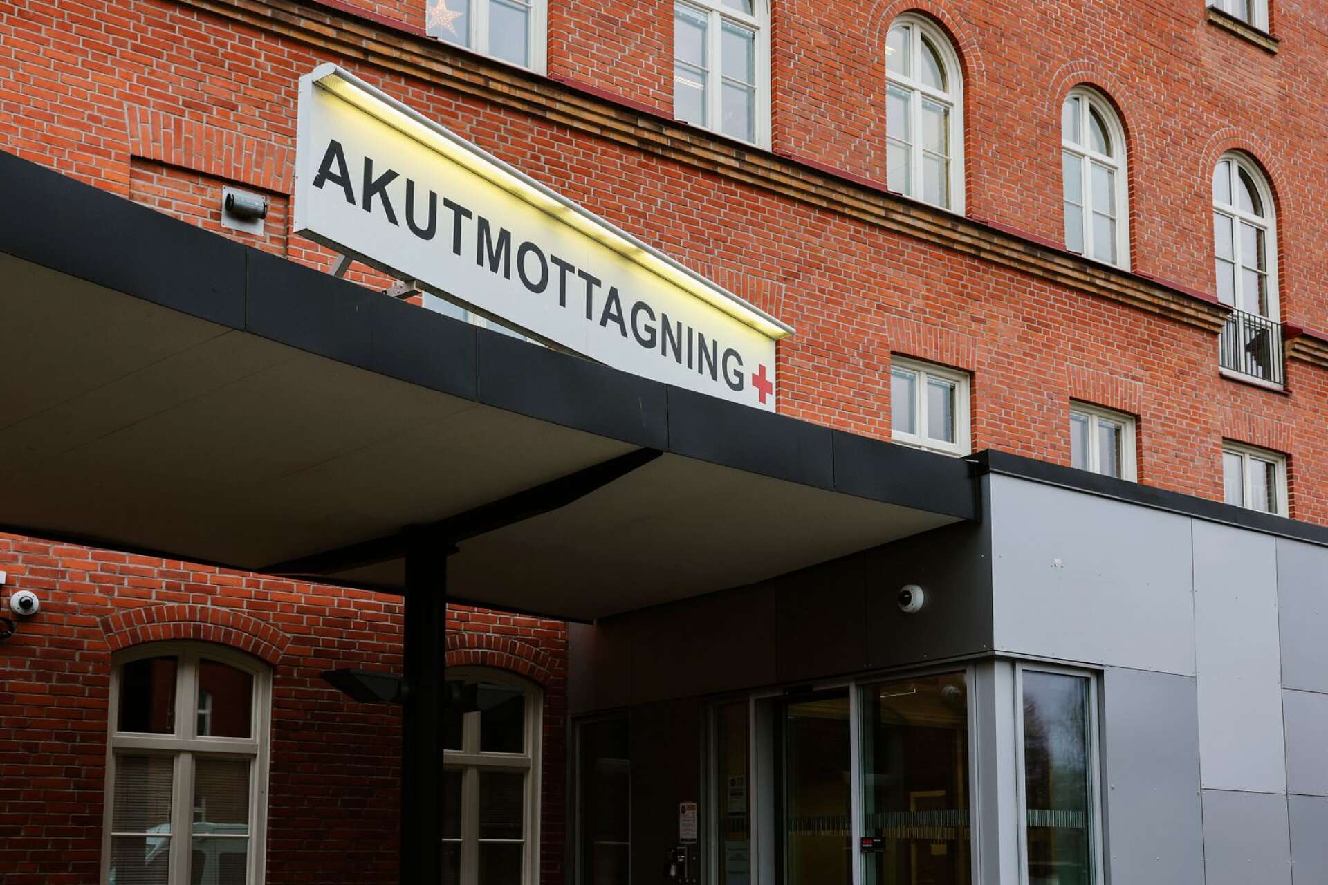 Akutmottagningen i Lidköping plockade ned skylten i fjol. Arkivbild.