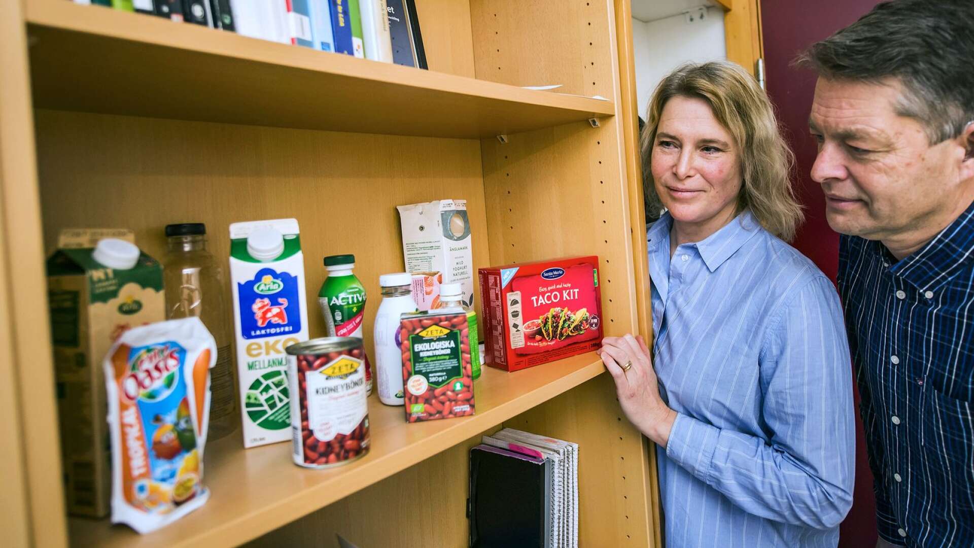 Docenterna Helén Williams och Fredrik Wikström vid Karlstads universitet har för sin forskning om förpackningar och matsvinn nominerats till priset ”Årets hållbarhetsinitiativ”.