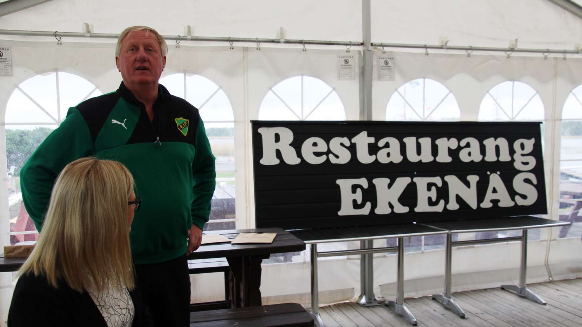 Färdigt. I fredags invigdes Restaurang Ekenäs – för sommaren och för första gången i Royne Karlssons regi.