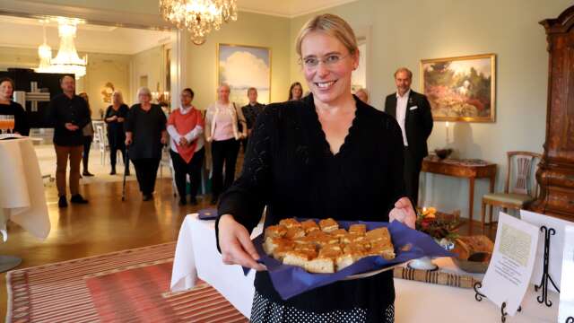 I november var det boksläpp på residenset för Sara Bodin Olssons bok Historisk värmländsk mat. Nu prisas boken i en internationell kokbokstävling.