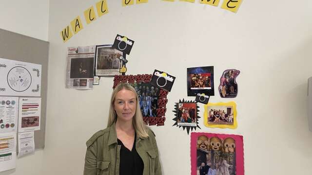 Nanny Ögren har en Wall of Fame uppe på väggen i sitt klassrum där hon sätter upp bilder på saker som hon och sin klass åstadkommit under året. 