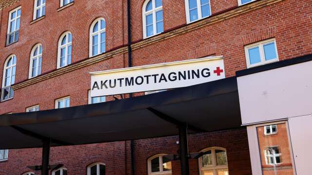 Torsdag den 31 augusti ska det formella beslutet fattas om stora förändringar på sjukhuset i Lidköping. Men en av ledamöterna som ska ta beslutet, beskriver effekterna av beslutet som okända.