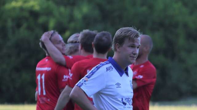 Karlskoga SK:s vänsterback Edvin Skogman efter Sunnes 2–0-mål i 31:a minuten.