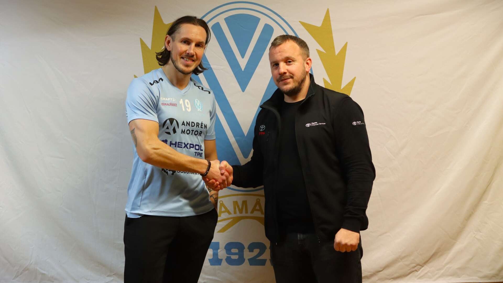 Vikens tränare Thomas Sääv har lyckats knyta till sig barndomsvännen David Johanesson till IF Viken. 