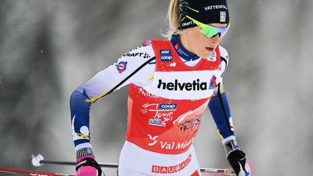 Frida Karlsson under en av de tidigare etapperna under årets Tour de Ski.