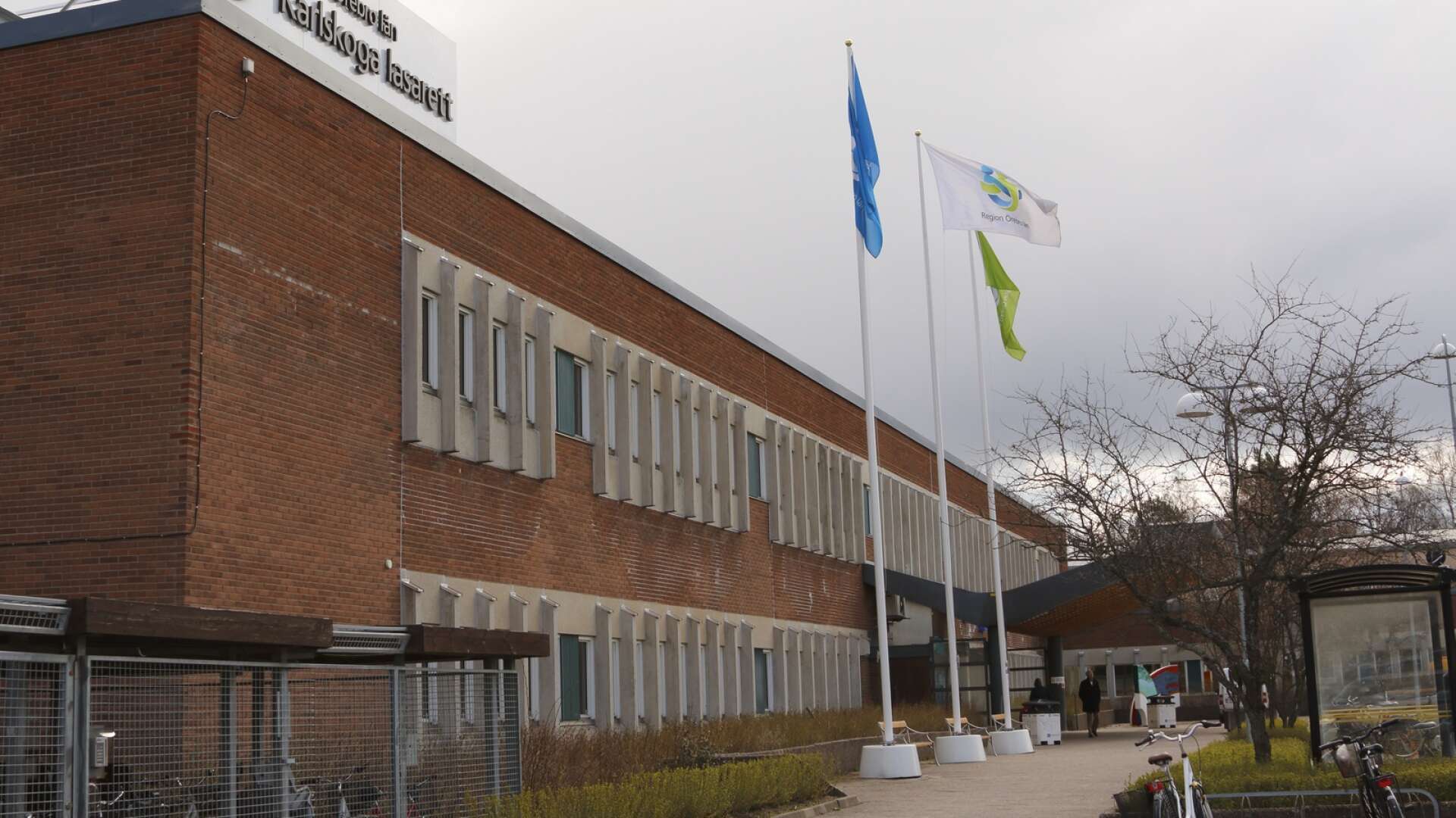 Insändarskribent vill att det ska bli nytt styre i Region Örebro län för att rädda Karlskoga lasarett.