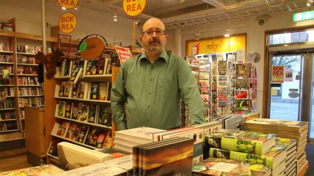 Jürgen Picha förestår Åmåls bokhandel, som är en av de äldsta i landet.
