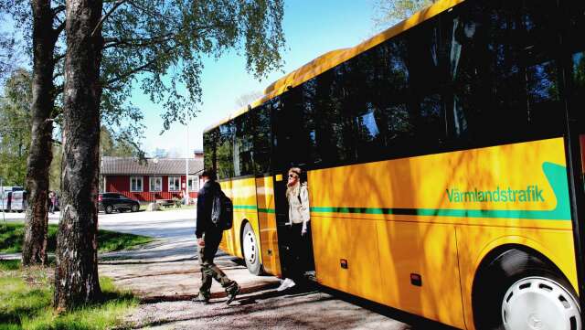 I sommar går det att ta bussen till Glaskogens naturreservat. 