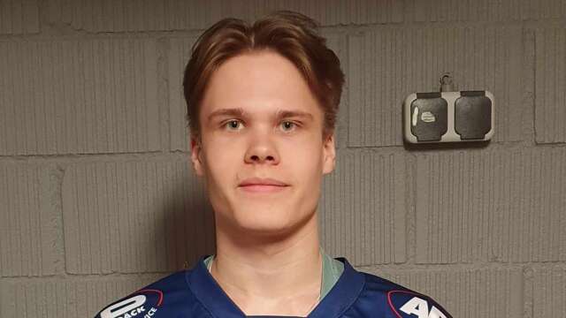 Anton Koch gjorde enda målet för Säffle HC J18 när laget föll med 1–9 borta mot Arvika HC/Charlottenberg HC i torsdags kväll.