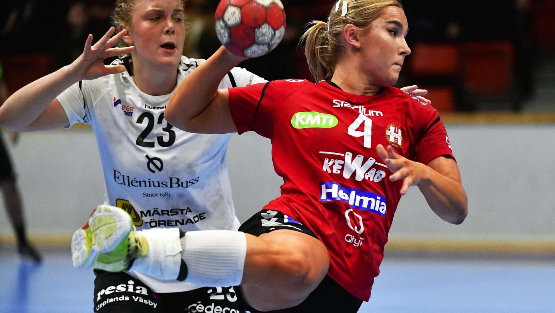 Emmy Hollsten Skogman gjorde fyra mål under lördagens match mot Aranäs.